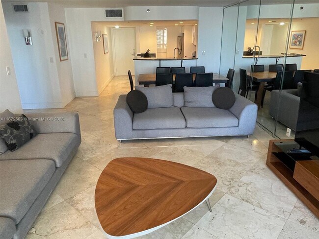 Foto del edificio - 1717 N Bayshore Dr