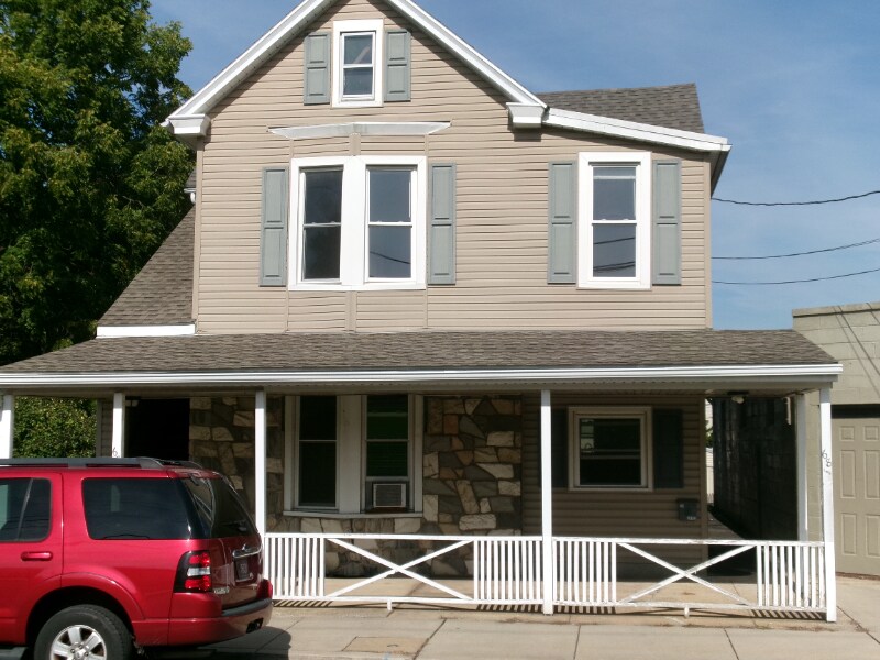 68 E Fulton St Unit Apt 1, Ephrata, PA 17522 Room for Rent in Ephrata