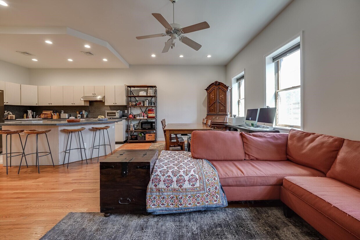 202 Garden St Unit 2, Hoboken, NJ 07030 Condo for Rent in Hoboken, NJ