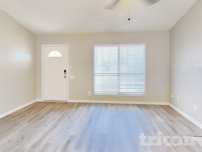 Building Photo - 5522 Silver Maple Dr