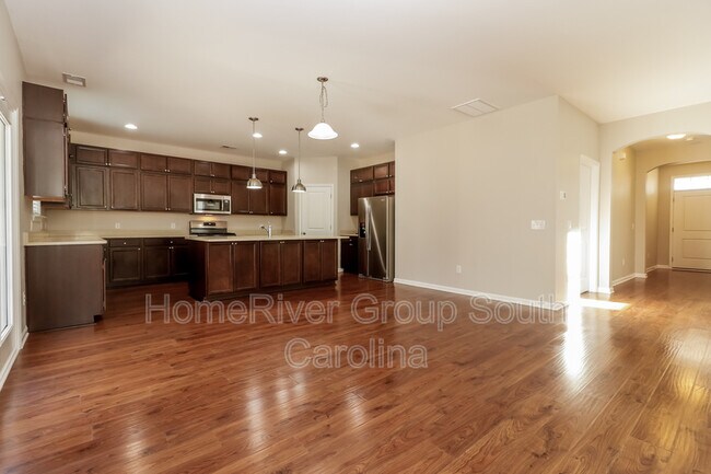 Building Photo - 517 Man O War Ln
