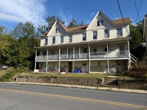 Building Photo - 557 Mauch Chunk Rd