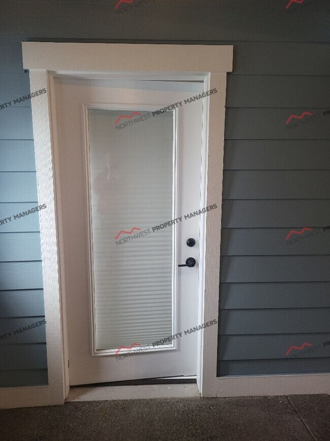 Foto del edificio - STATUS: AVAILABLE | R55 | $2495