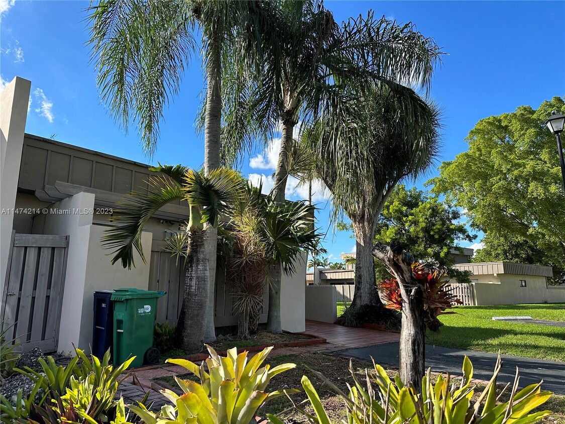 Foto principal - 7382 SW 105th Pl