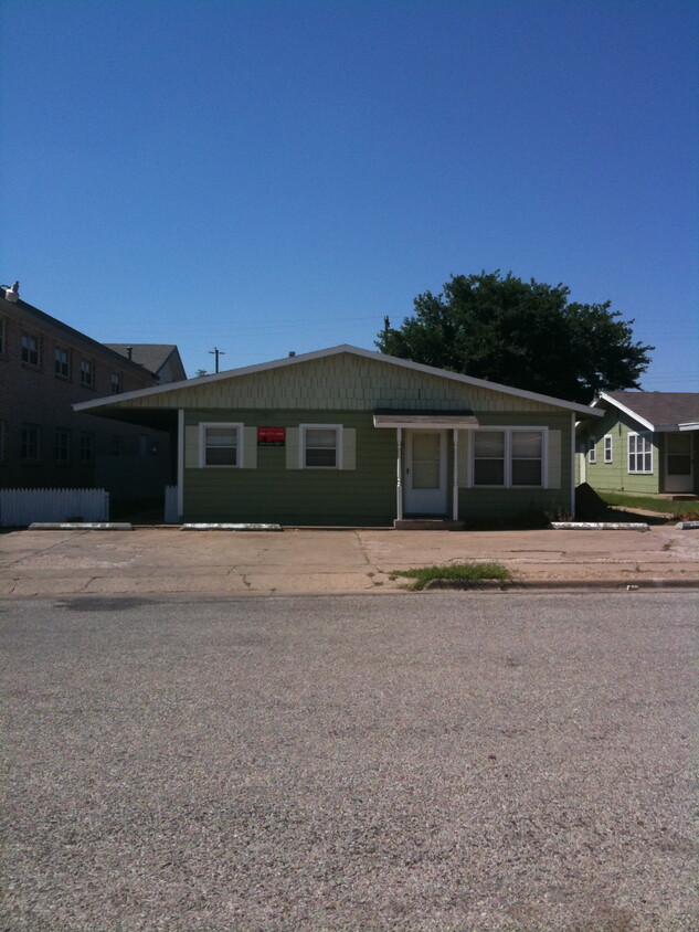 Primary Photo - 2409 45th St