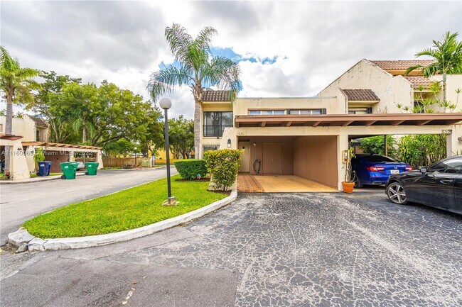Foto del edificio - 6530 Kendale Lakes Dr