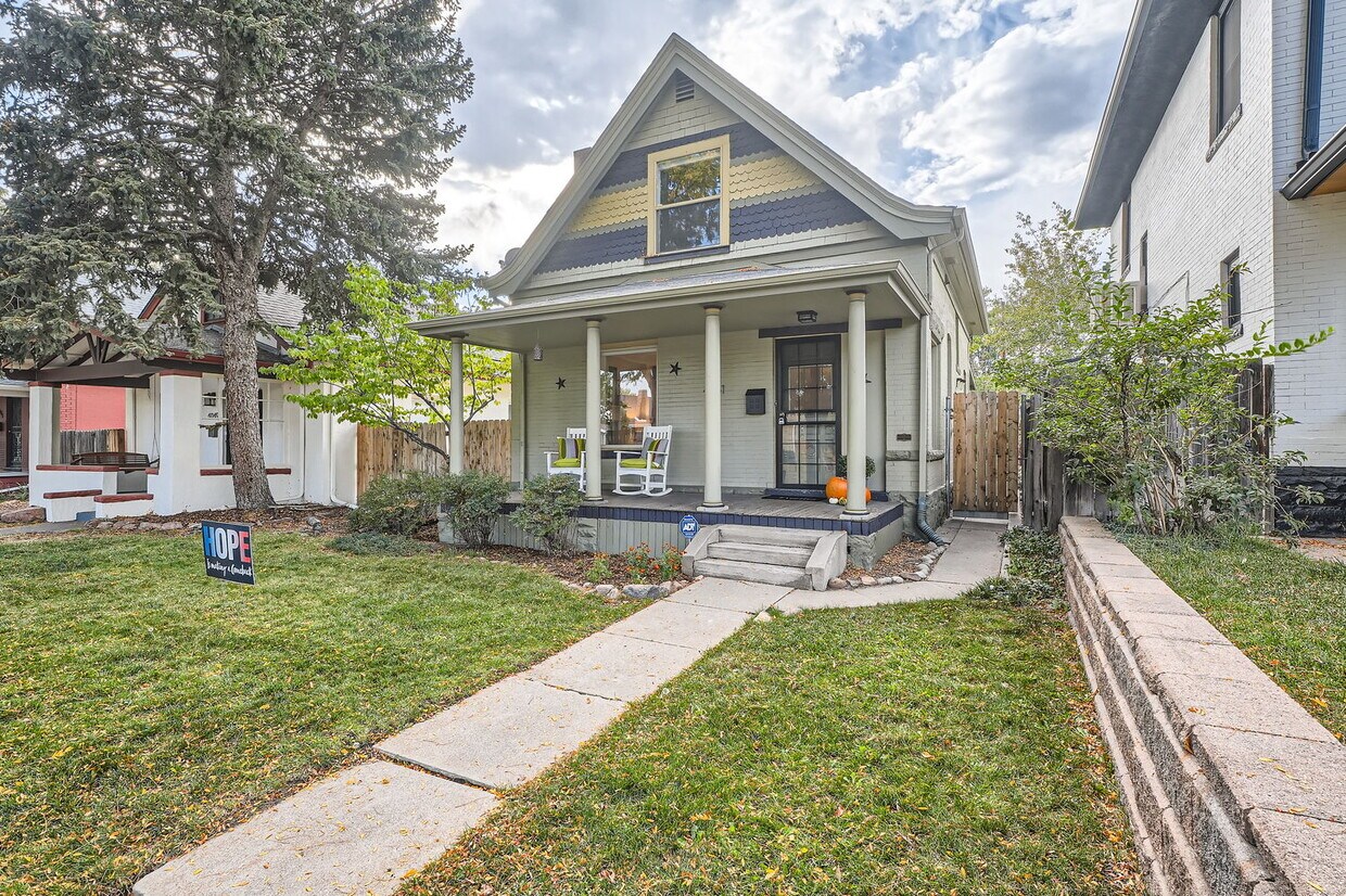 Primary Photo - 4051 Umatilla St