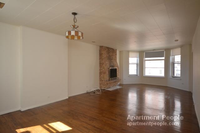 Building Photo - 711 W Diversey Pky