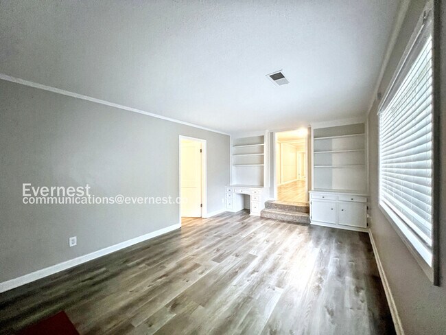 Foto del edificio - 6203 Blocker St