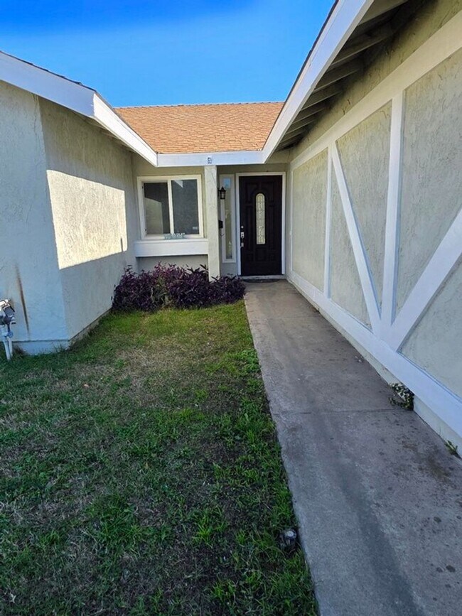 Foto del edificio - Close to Cal State