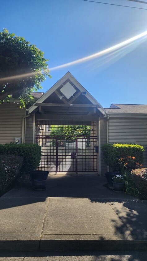 Primary Photo - Downtown Tacoma 2 Bedroom Condo!