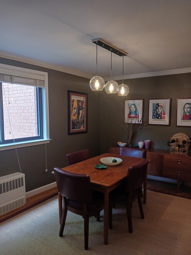 Foto del edificio - 2725 39th St NW