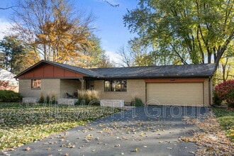 Building Photo - 10327 Orchard Park Dr W