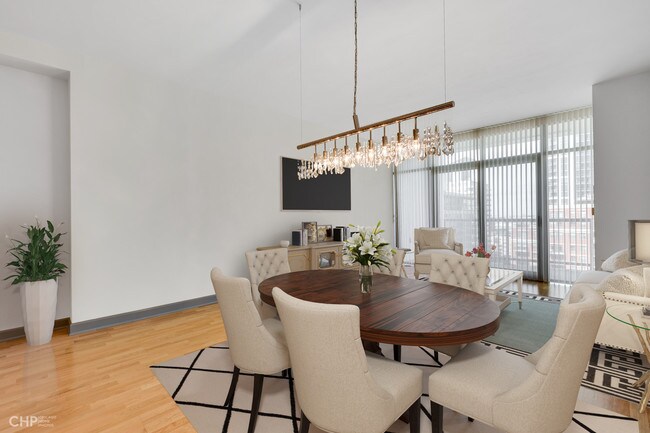 Foto del edificio - 1235 S Prairie Ave