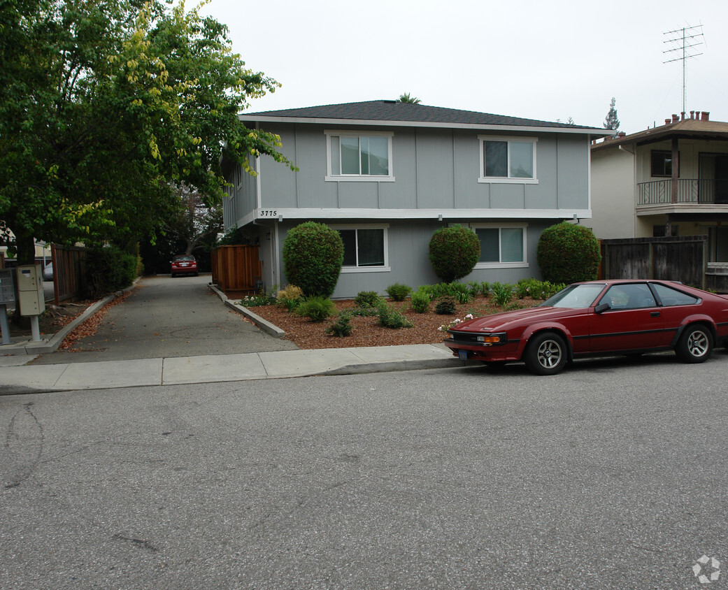 Building Photo - 3775 Miramar