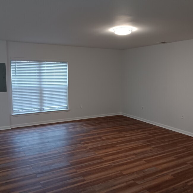 Foto del edificio - 15766 Nimes Ct