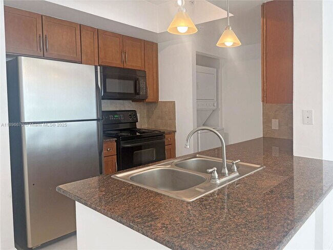 Foto del edificio - 2000 N Bayshore Dr