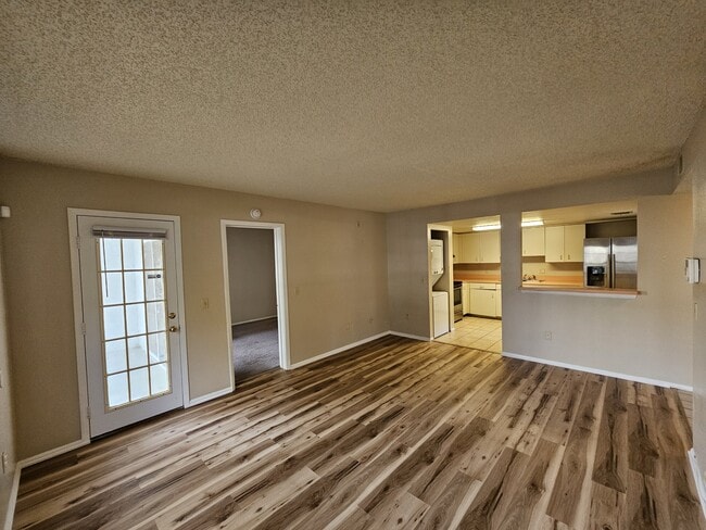 Building Photo - 8225 Fairways Cir