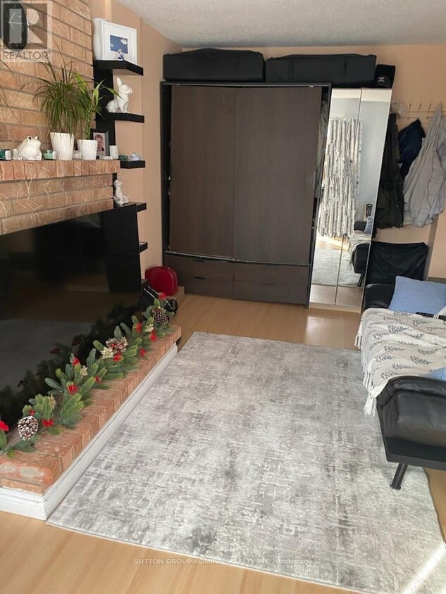 Building Photo - 87 Festival Dr