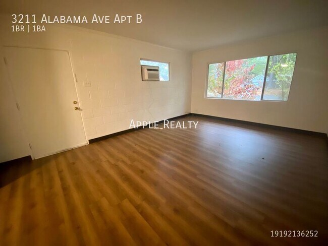 Building Photo - 3211-B Alabama - Available Now!