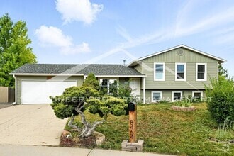 Building Photo - 8464 W 74th Pl