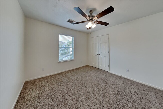 Foto del edificio - 5018 Woodland Meadows Ln