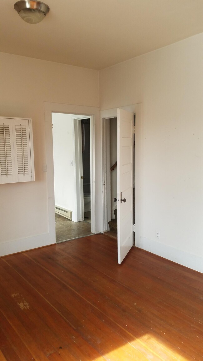 Foto del edificio - 106 E 9th Ave