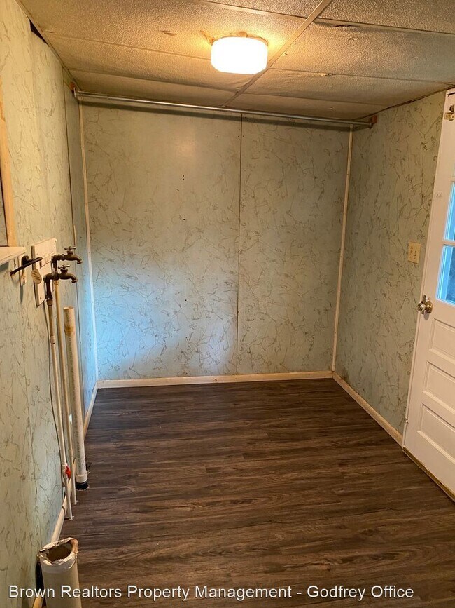 Building Photo - 1 br, 1 bath House - 2316 Birch