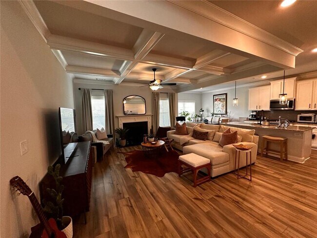 Foto del edificio - 325 Sterling Creek Wy