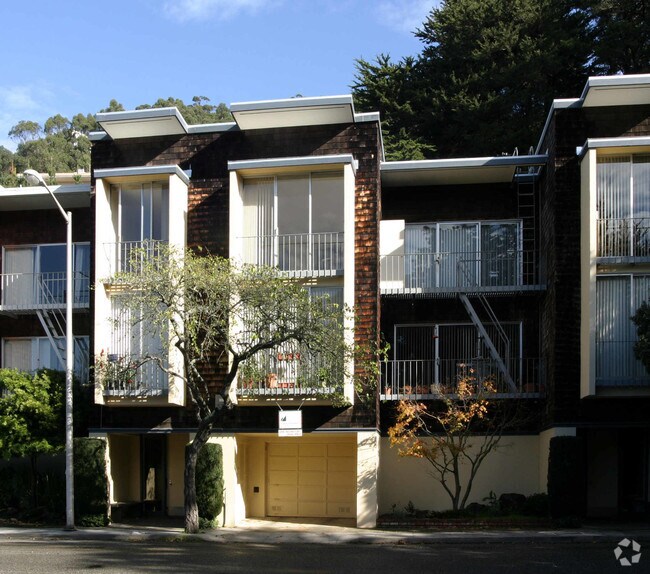 Building Photo - 178 Locksley Ave