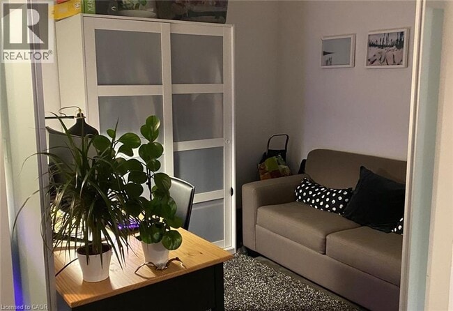 Building Photo - 105 George St