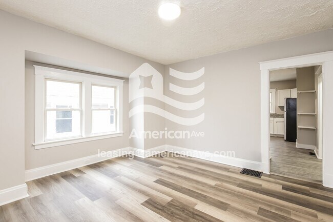 Foto del edificio - 1823 Sundale Ave