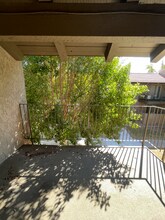 Building Photo - 5525 E Thomas Rd