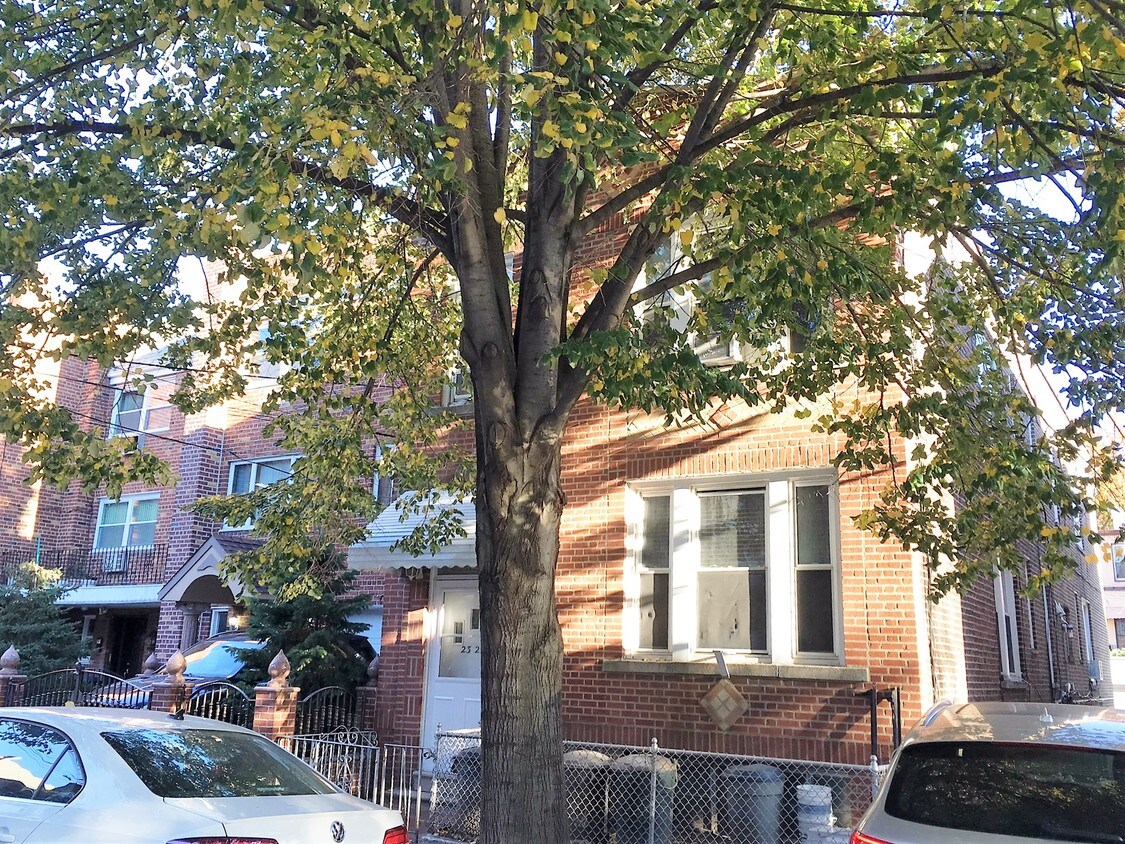 Primary Photo - 23-25 28th St