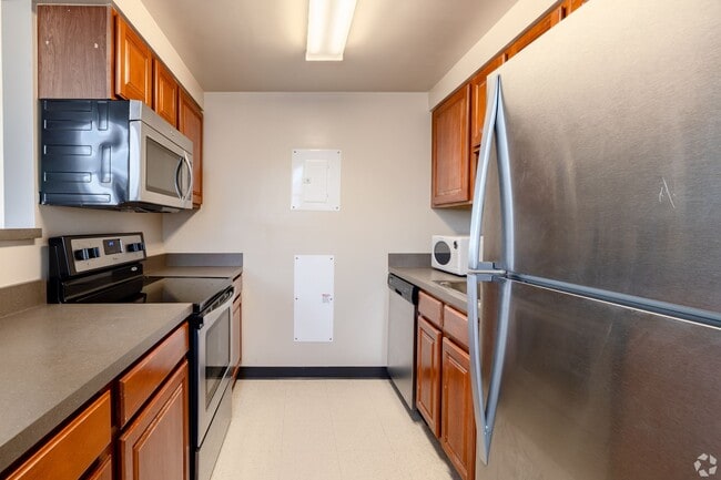 Photo - 500 W Fayette St. Apartments