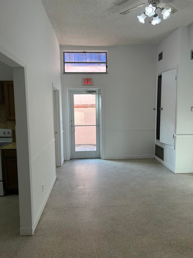 Foto del edificio - 710 Orange Ave