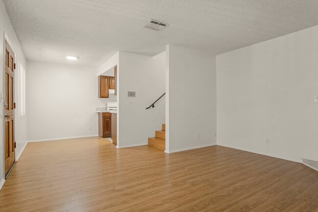 Building Photo - Acacia Manor