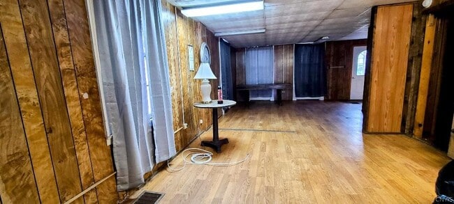 Building Photo - 43 N Main St