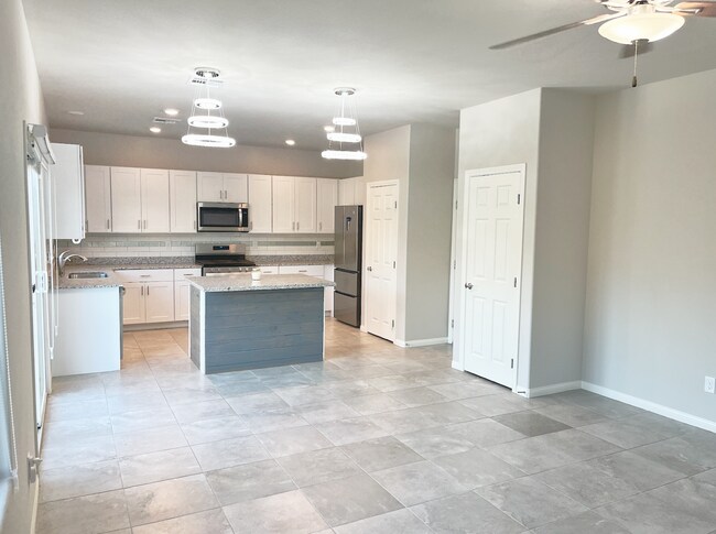 Foto del edificio - 4461 Lantern Point Ave