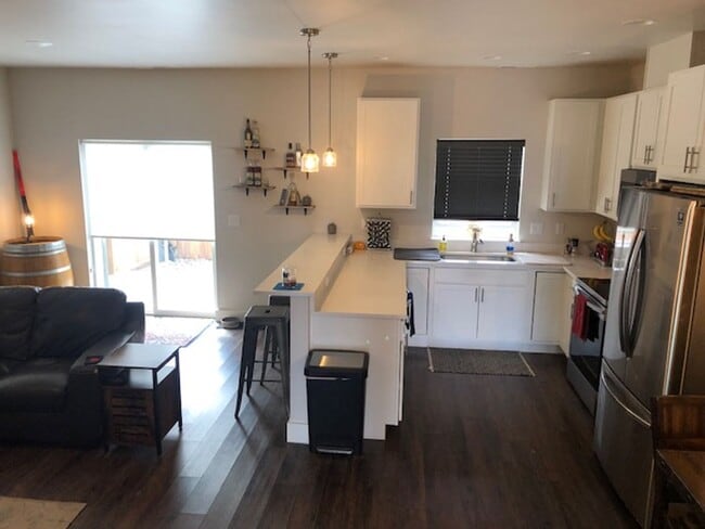 Building Photo - Newly Constructed 3 Bedroom Home in Manhat...
