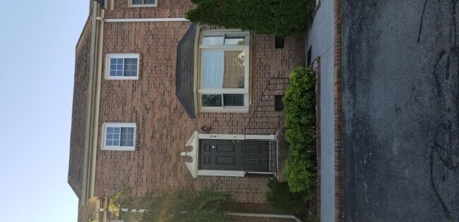 Foto del edificio - 481 Bramblewood Ln