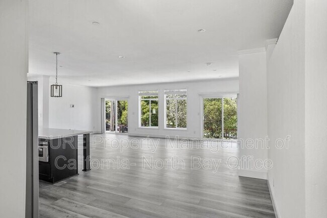 Foto del edificio - 16798 Meadow Oaks Dr