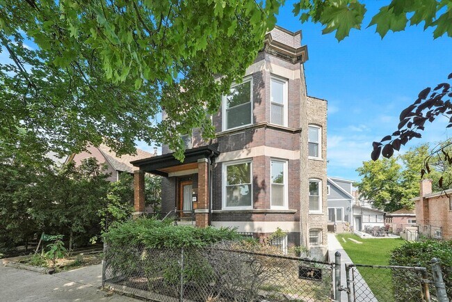 Foto del edificio - 2908 W Fletcher St