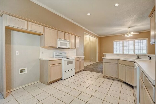 Building Photo - 1709 Tenbears Rd