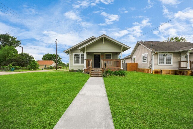 Foto del edificio - 201 W Pitts Ave