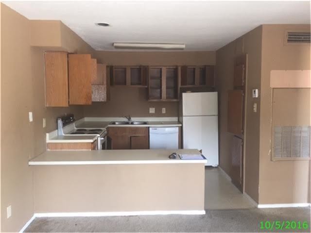 Building Photo - 13480 S Thorntree Dr