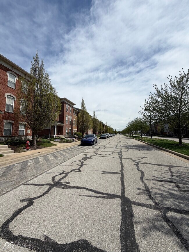 Foto del edificio - 6316 Central Boulevard