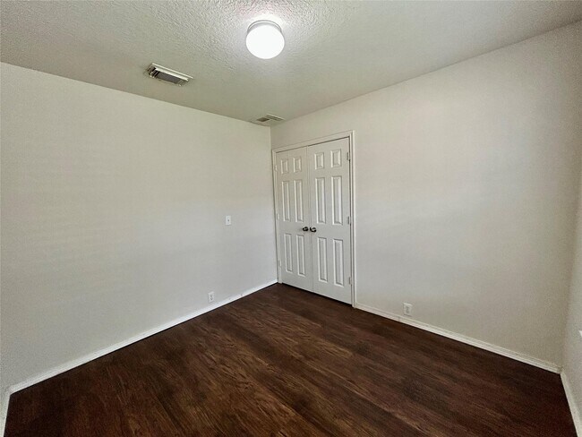 Building Photo - 10623 Sugar Trace Dr