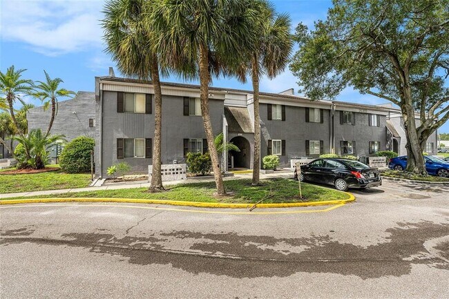 Foto del edificio - 3822 Cortez Dr