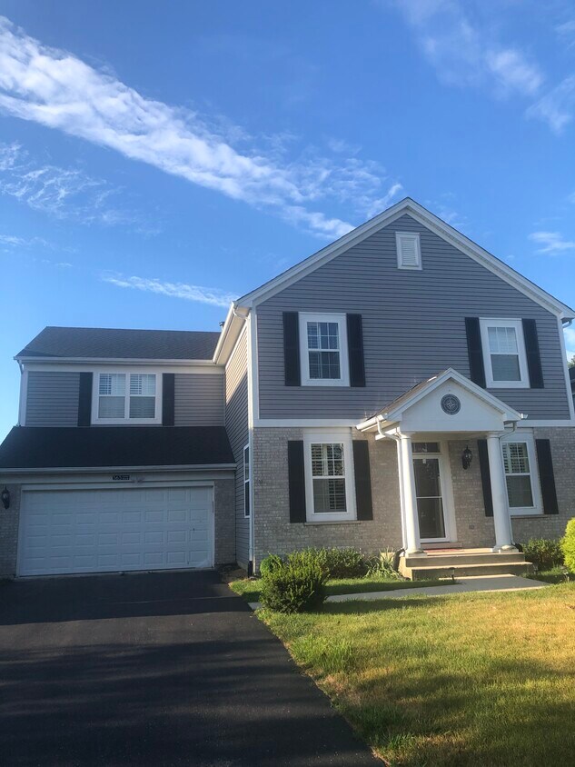 Front - 563 Horizon Dr W